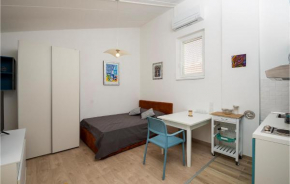 Awesome Apartment In Barbariga With Wifi